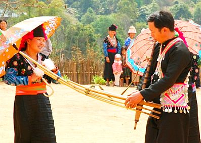 1202_hmong